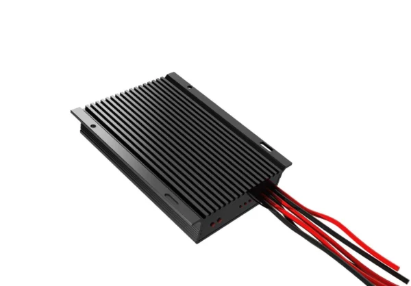 SRNE SR-DM120-W – Bộ điều khiển sạc năng lượng mặt trời MPPT tích hợp Step-up LED Driver, chống nước IP67