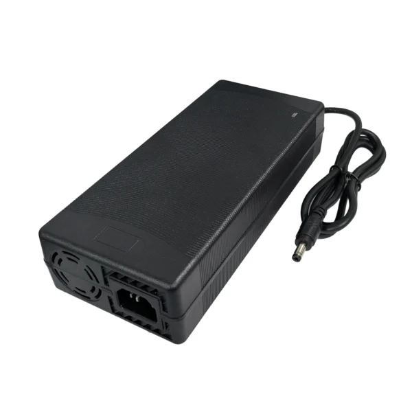 Sạc pin Li-ion 16S 67.2V 4.5A – Chuẩn sạc cho pin 60V