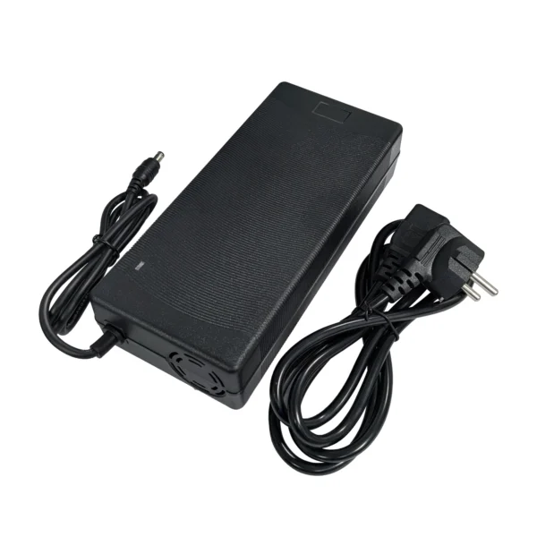 Sạc pin Li-ion 16S 67.2V 4.5A – Chuẩn sạc cho pin 60V