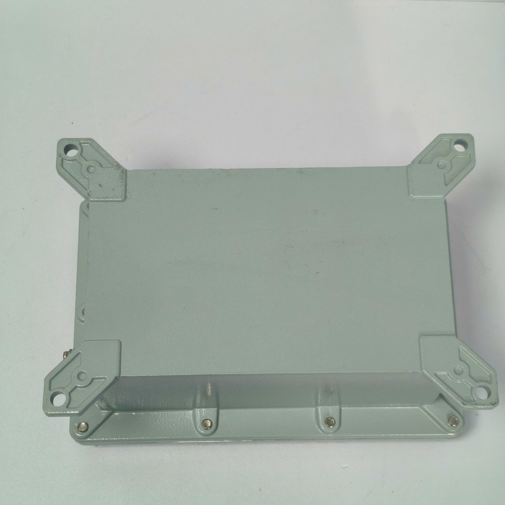 Mặt đáy và chân lắp hộp nối BJX-300x200x150